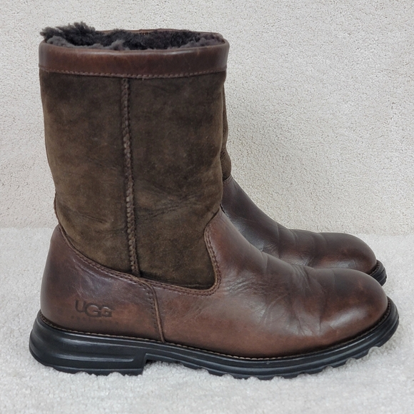 UGG Shoes - Ugg Women's Brooks Brown Leather Shearling Mid Calf Waterproof Winter Boots Sz 9